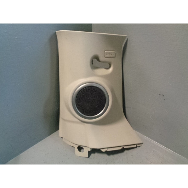 Discovery 3 D Pillar Trim Speaker XQM000400 Near Side Land Rover 2004 to 2009