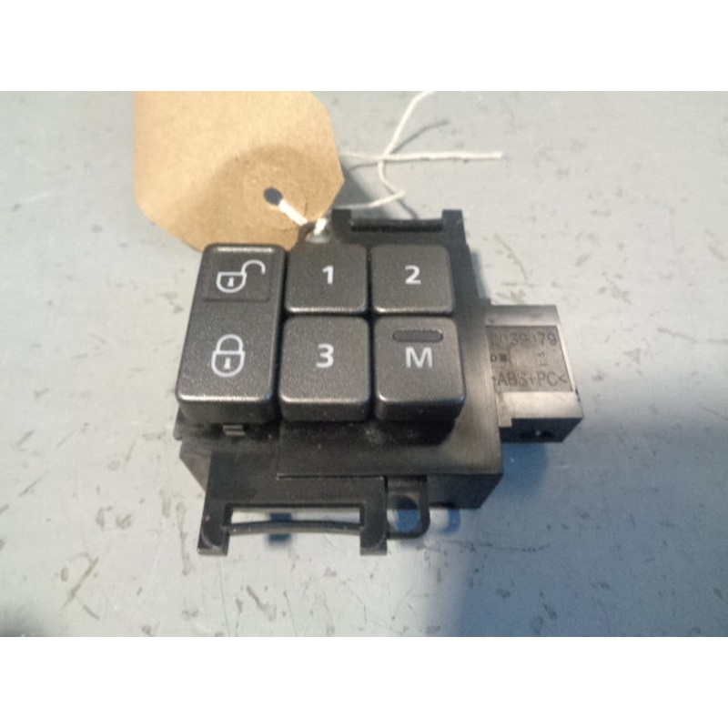 Range Rover Sport L320 Off Side Front Door Locking Switch AH22-14776 AA