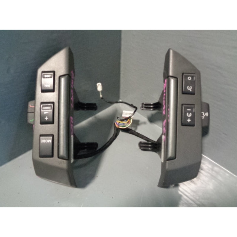 Range Rover Sport Steering Wheel Audio and Cruise Controls 2005 to 2009 B14092