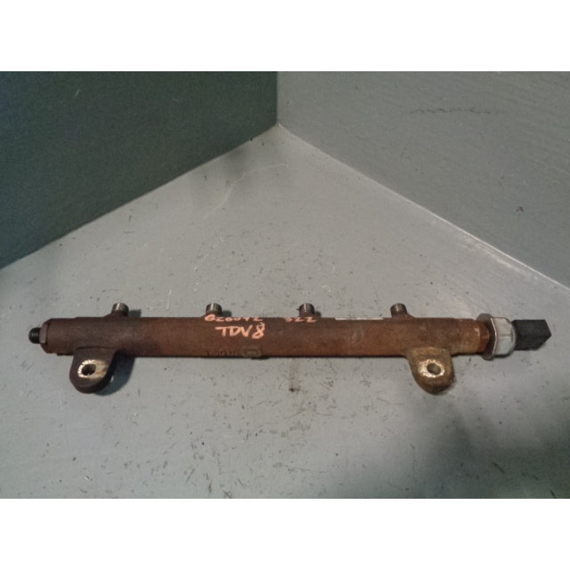 TDV8 3.6 Fuel Rail Range Rover L322 Sport L320 6H4Q-9D280-BB Off Side