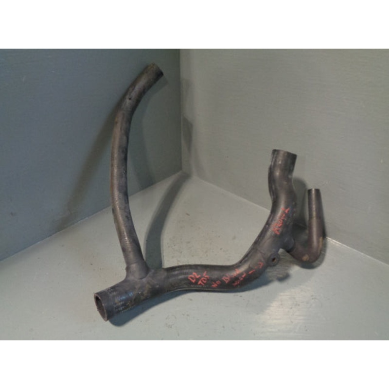 Discovery 2 Top Radiator Hose 2.5 TD5  Land Rover 1998 to 2004 no bleed screw