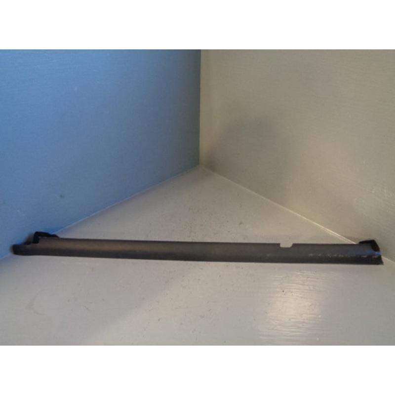 Discovery 2 Weather Strip Seal Near Side Rear Window Trim Land Rover 1998 to 2004