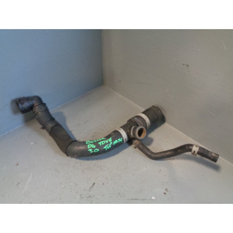 Discovery 4 Top Radiator Hose 3.0 TDV6 Land Rover AH22-8260-BD 2009 to 2016