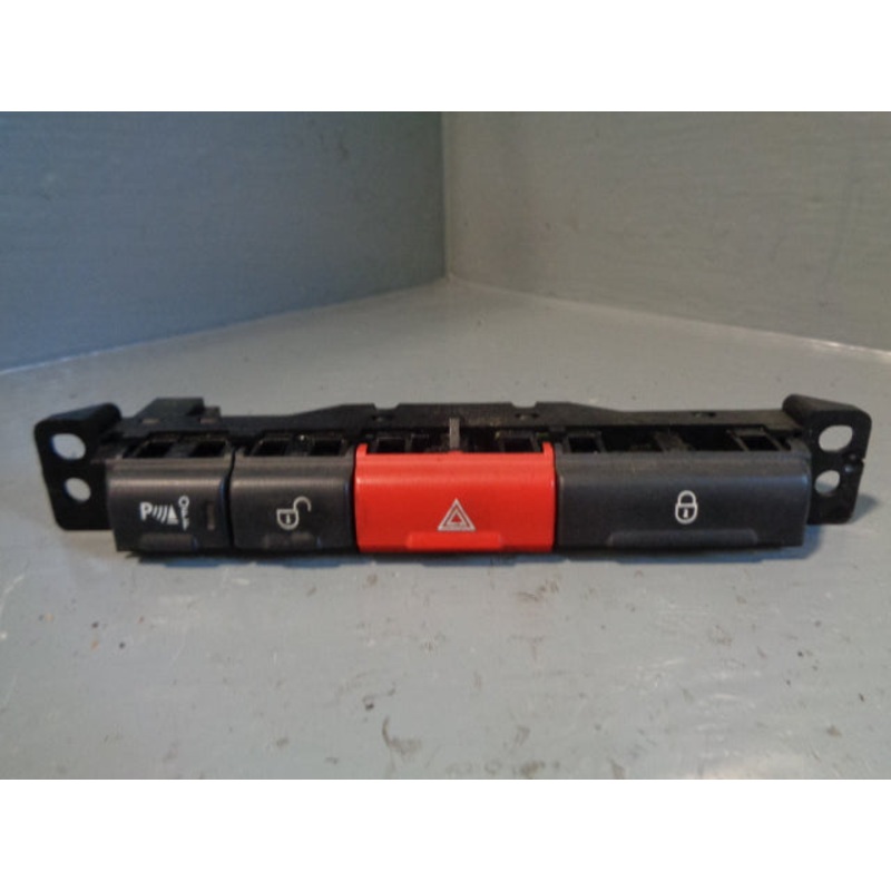 Freelander 2 Dashboard Switch Pack Hazard Central Locking 6H52-13D734-BC