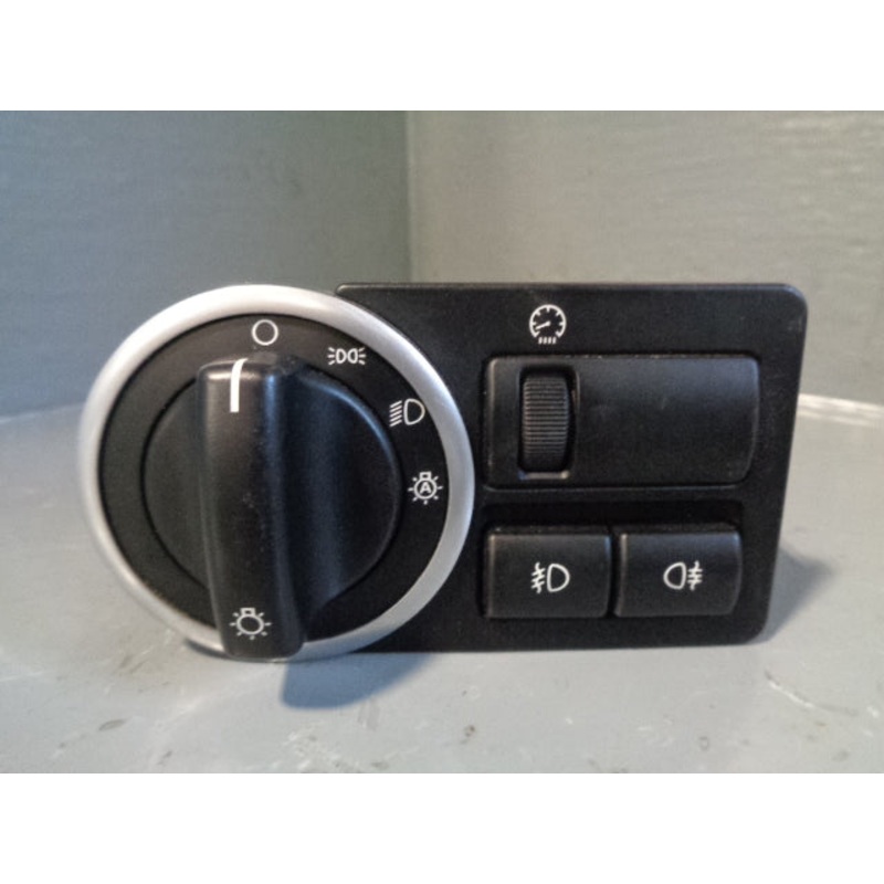 Range Rover L322 Headlight Fog Lamp Switch YUD501380PUY 2005 to 2013
