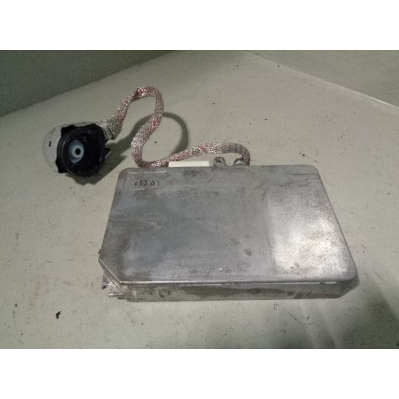 Discovery 3 Xenon Headlight Ballast Ignitor 39000-17036 Land Rover 2004 to 2009