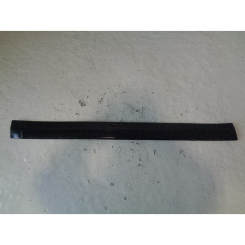 Discovery 2 Door Trim Rubbing Strip Near Side Front Land Rover 1998 to 2004
