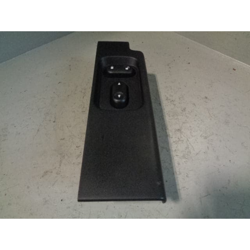 Freelander 1 Window Switch Near Side Front YUF500060PUY Land Rover 2004 to 2006