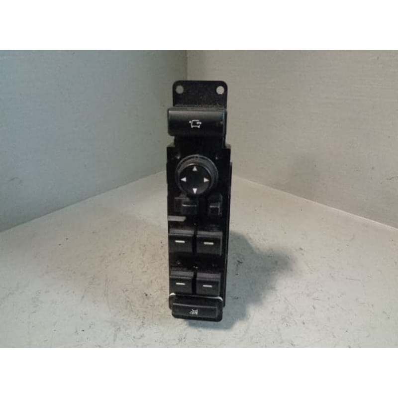 Range Rover L322 Window Switch Pack Off Side Front YUD000301PUY 2002 to 2010