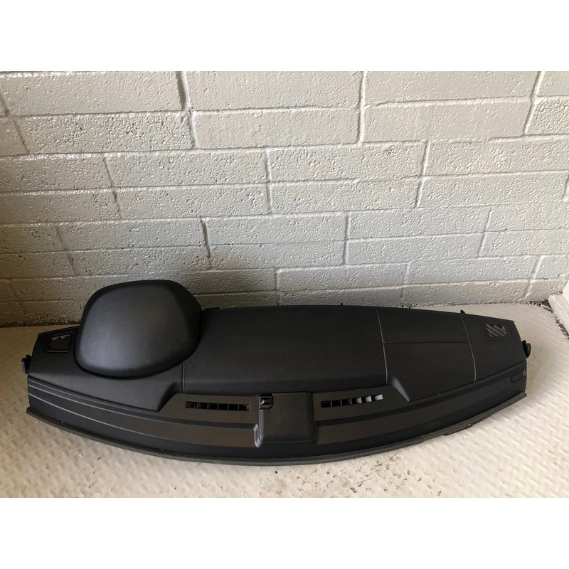 Discovery 4 Dashboard Black Land Rover Sat Nav Land Rover 2009 to 2016 K30075