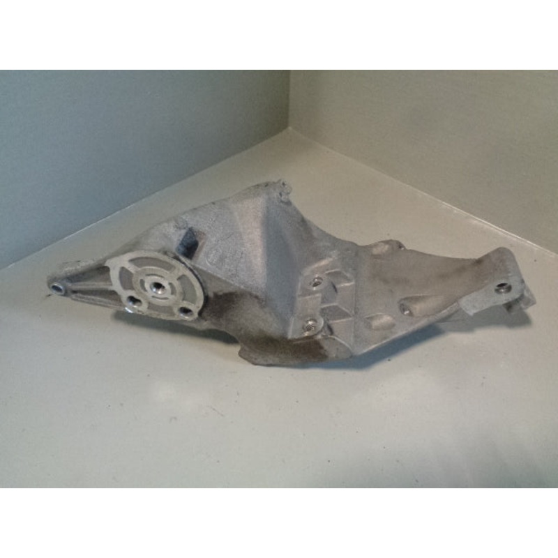Range Rover L405 Alternator Bracket Mount 3.0 SDV6 CPLA-10239-AC 2013 to 2017