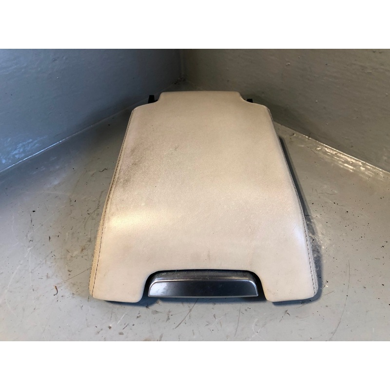 Range Rover Sport Centre Console Lid Armrest Leather Ivory 2009 to 2013 L24075