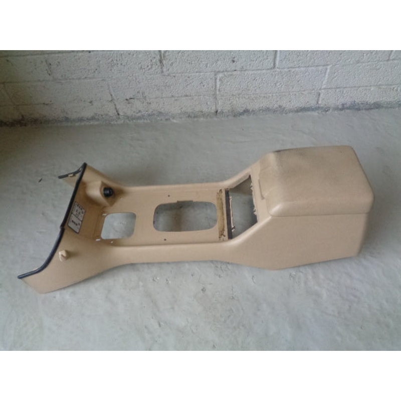 Discovery 2 Centre Console Armrest Beige Auto Land Rover 1998 to 2004 R07023