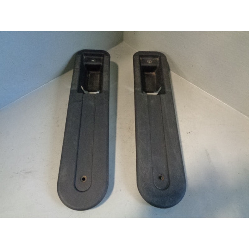 Discovery 2 Striker Cover Trims Dickie Seats 3rd Row HXP100180 Land Rover