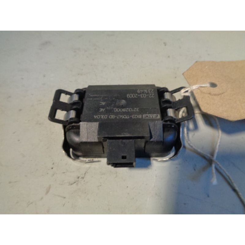 Jaguar XF Rain Sensor Windscreen X250 8X23-17D547-BD 2009 to 2015