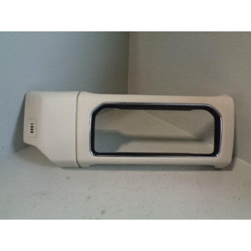 Range Rover L405 Sat Nav Screen Surround Trim in Ivory CK52-04268-C