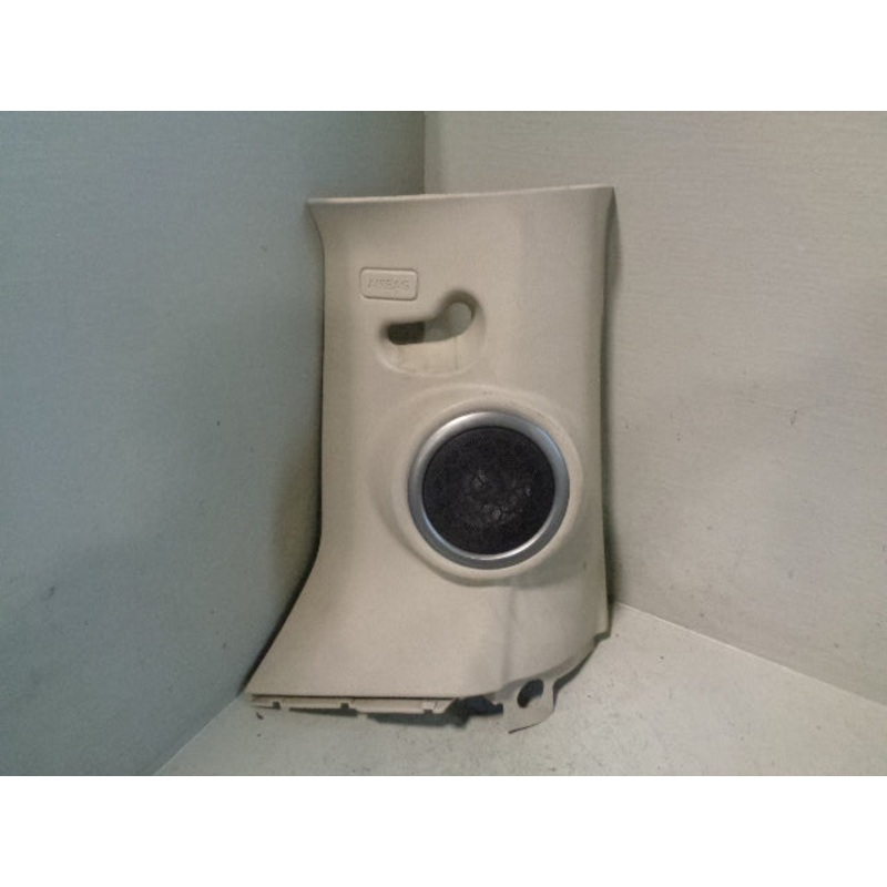Discovery 3 D Pillar Trim Speaker XQM000400 Off Side Land Rover 2004 to 2009