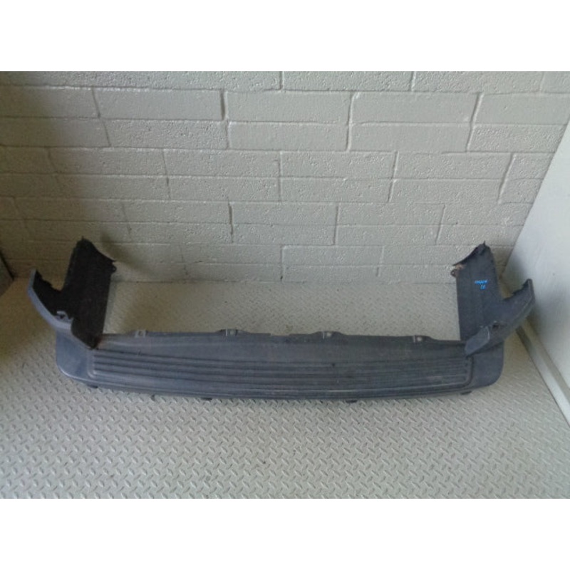 Discovery 3 Rear Bumper with Reflectors Parking Sensors Land Rover K18043