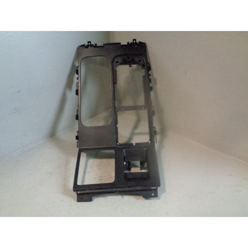 Range Rover L322 Centre Console Trim Surround Facelift in Black 2006 to 2009