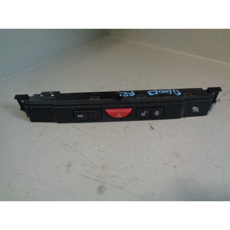 Range Rover Sport Control Switch Panel Hazard YUL501350 Land Rover L320