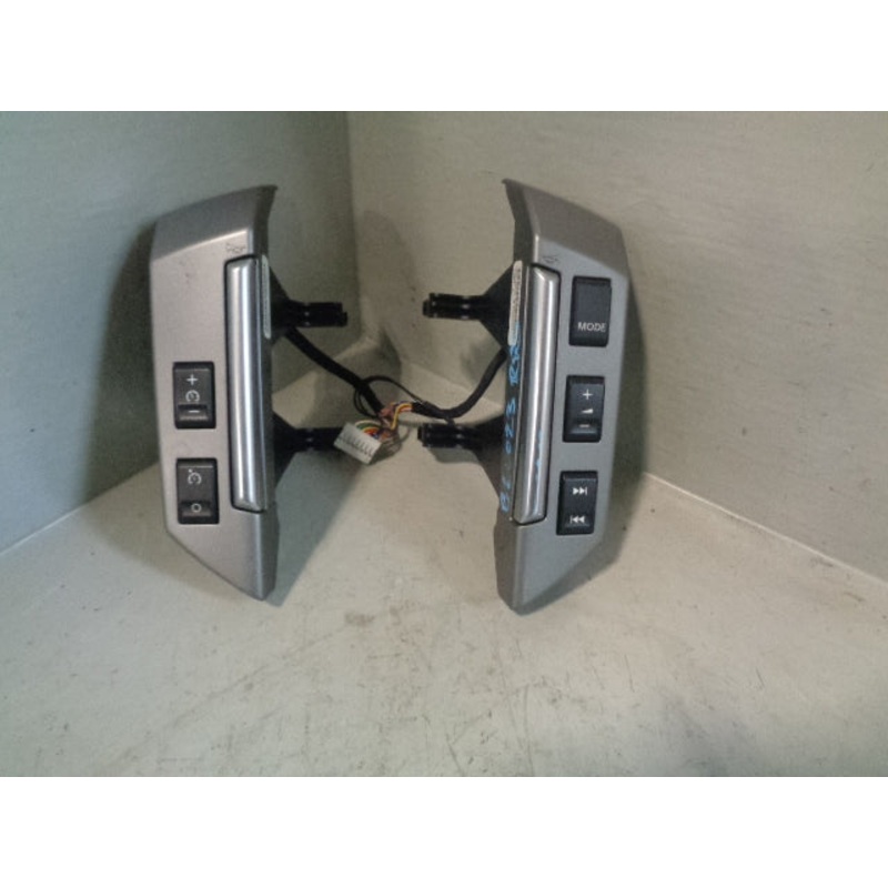 Range Rover Sport Steering Wheel Audio Cruise Controls XPD500830 XPD500790