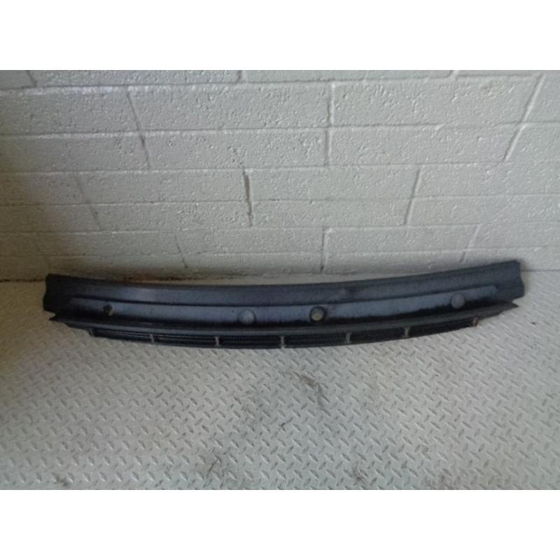 Discovery 2 Scuttle Panel Front Windscreen Trim Land Rover 1998 to 2004