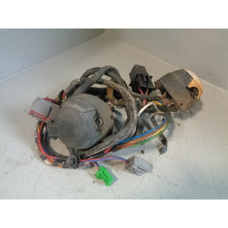 Freelander 2 Trailer Wiring Loom Towing Twin Plug 7G92-13N490 AB Land Rover