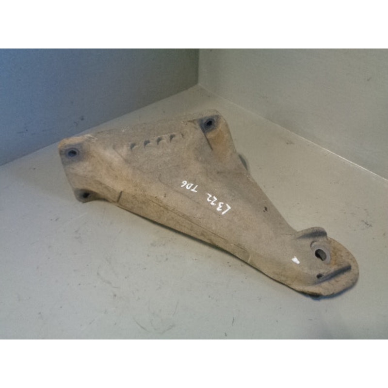 Range Rover L322 Engine Mount 2211 6754410 3.0 TD6 2002 to 2006