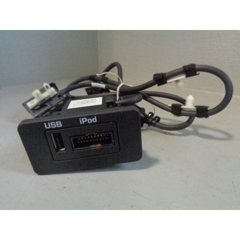 Audio USB iPod Port Centre Console AH42 19C166 AA Discovery 4 Range Rover Sport