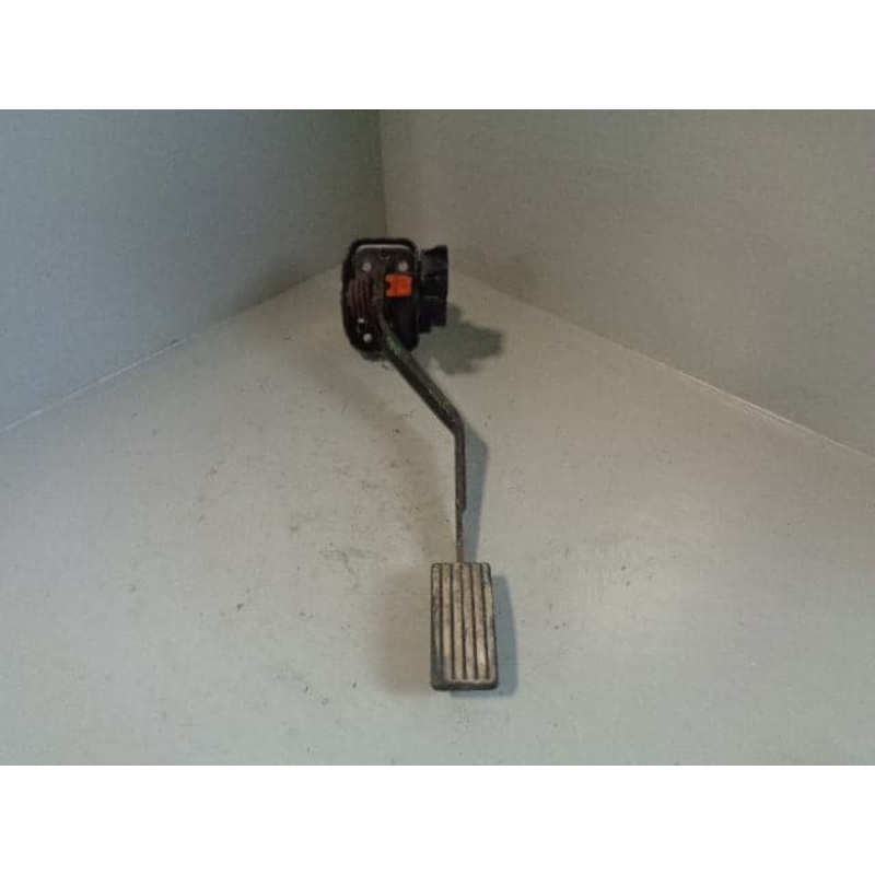 Discovery 2 Throttle Pedal Automatic SAB101390 TD5 Land Rover 1998 to 2002