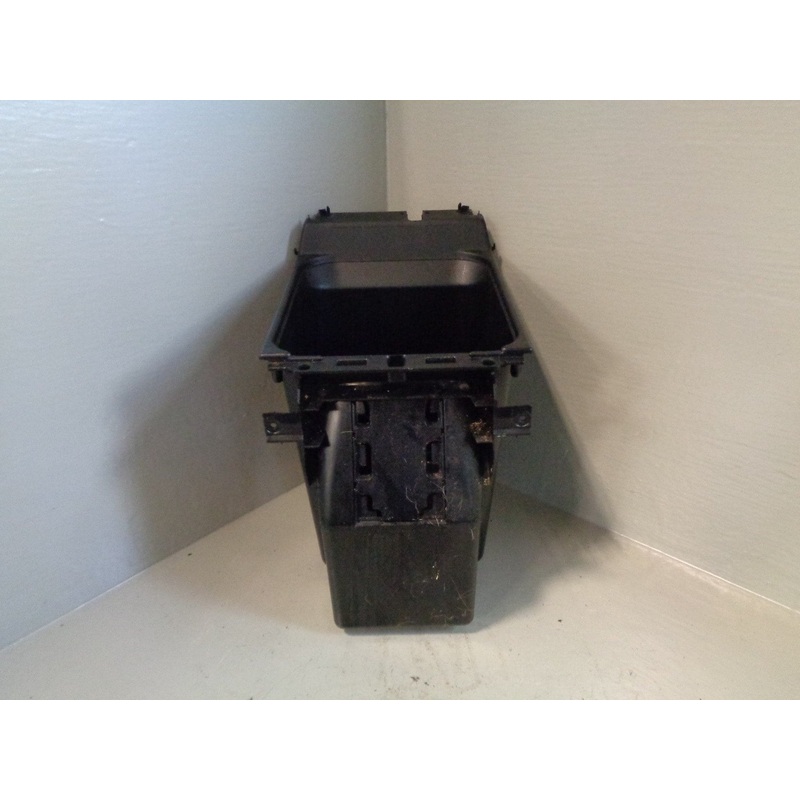 Centre Console Storage Box FJG500042PVJ Discovery 3 Range Rover Sport