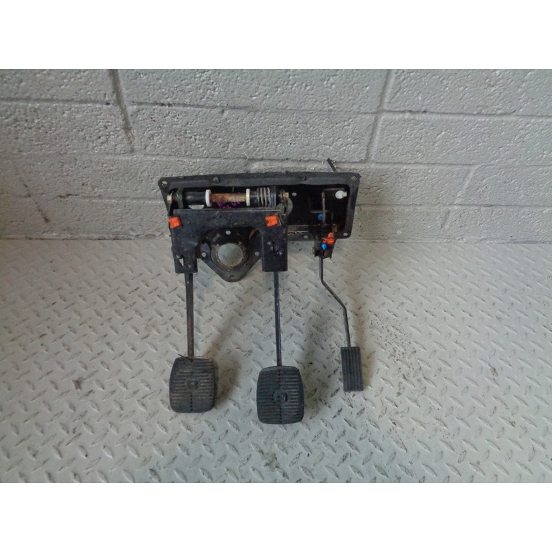 Discovery 2 Pedal Set Manual Throttle Clutch Brake V8 Land Rover 1998 to 2004