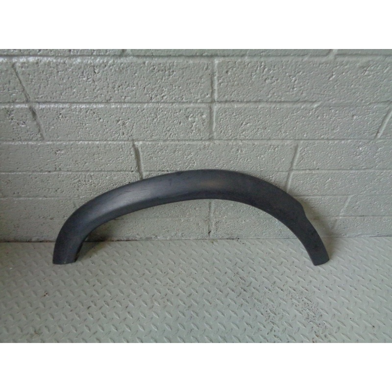 Discovery 2 Wheel Arch Moulding Wing Trim Near Side Front Land Rover DFJ100450