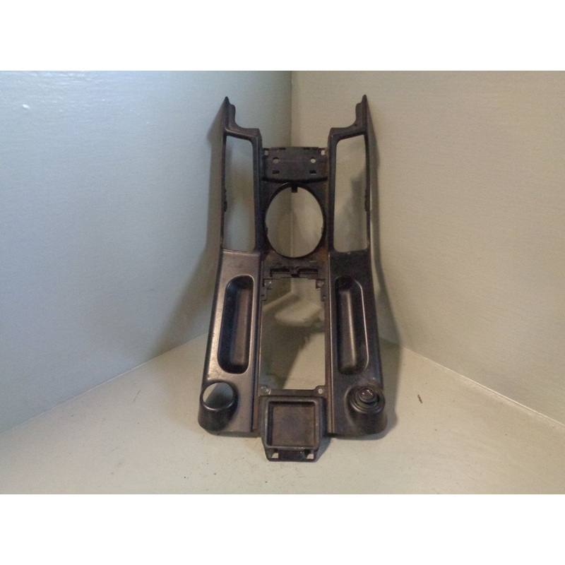 Range Rover L322 Centre Console Trim in Black 12v Socket 2002 to 2006 R31083