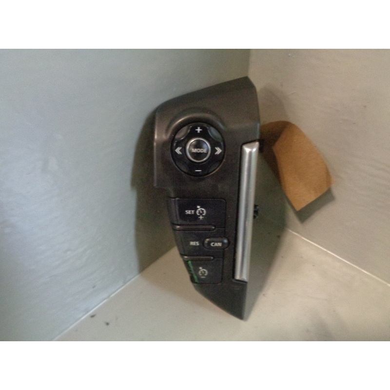 Discovery 4 Cruise Controls Steering Wheel AH22-13D767-BC Land Rover K02103