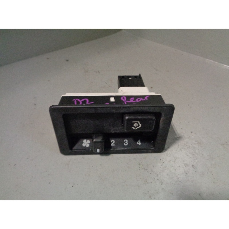 Discovery 2 Heater Blower Fan Control Switch Rear Land Rover 1998 to 2004