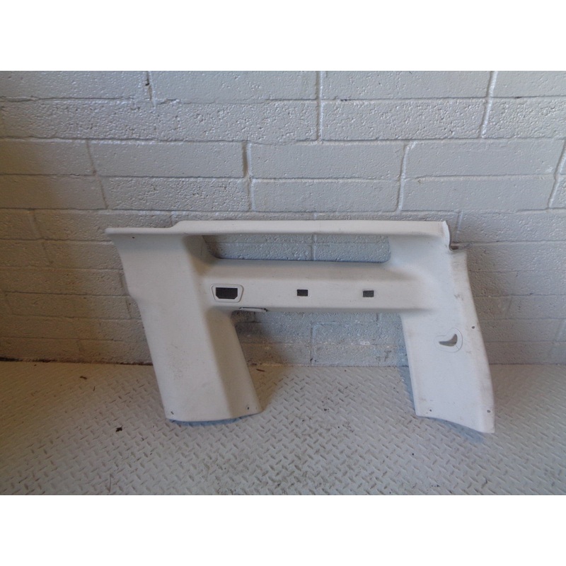 Discovery 2 Window Surround Trim Off Side Rear Boot Land Rover 7 Seat
