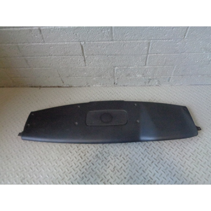 Range Rover L322 Top Dashboard in Black with Speaker 2002 to 2006 B31103