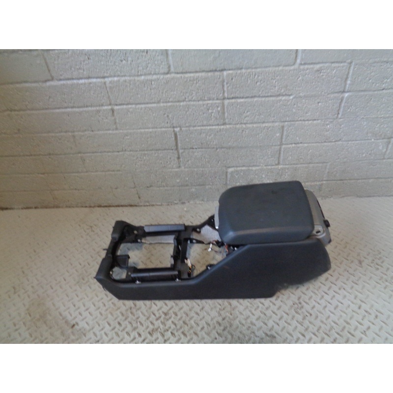 Range Rover L322 Centre Console Arm Rest in Black Leather 2002 to 2006 R22113