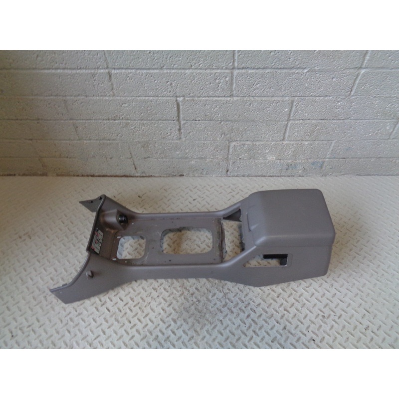 Discovery 2 Centre Console Arm Rest Grey Auto Land Rover 1998 to 2002 R26014