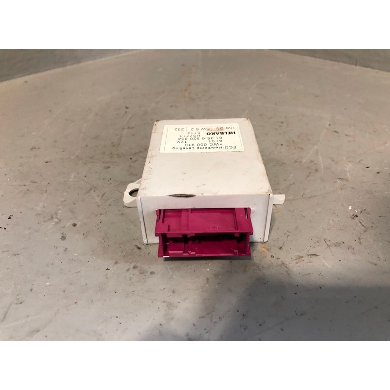 Range Rover L322 Headlamp Levelling Control Module YWC000910 2002 to 2006 R31075
