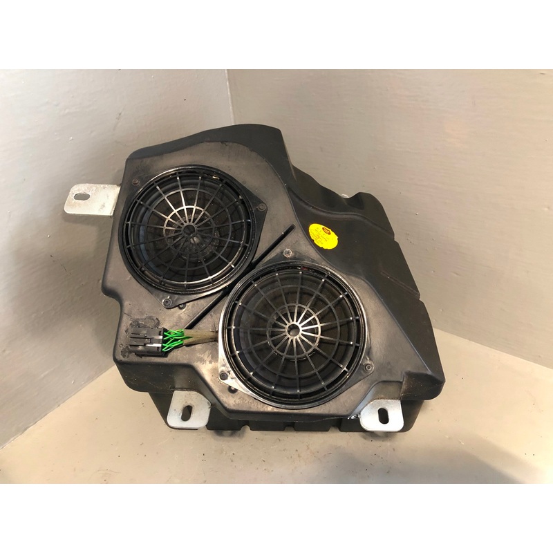 Range Rover L322 Subwoofer Speaker Boot Bass Sub XQA000020 2002 to 2005