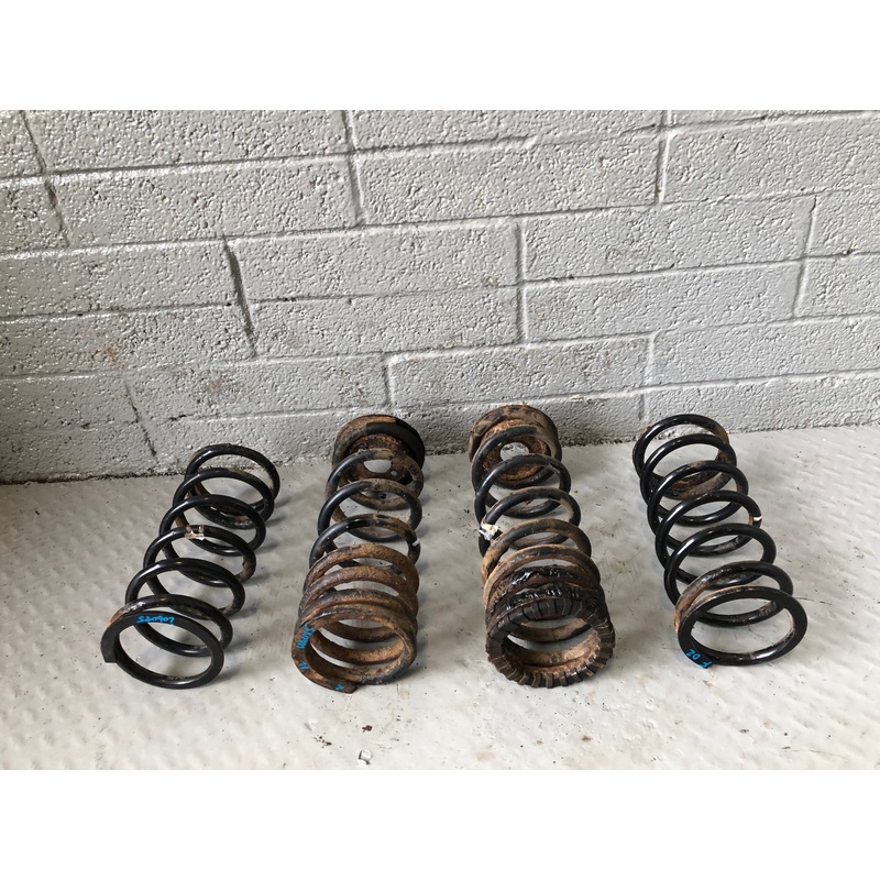 Discovery 2 Coil Springs Full Set Of Suspension Td5 and V8 Land Rover L06085