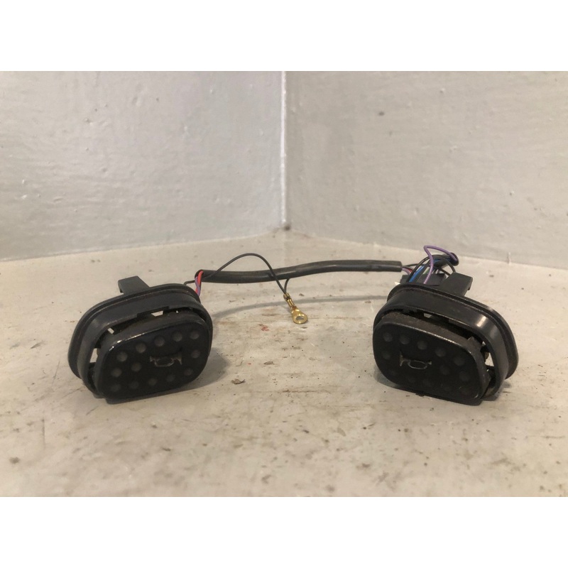 Discovery 2 Horn Button Pair x 2 Buttons with Loom 1998 to 2004 Land Rover