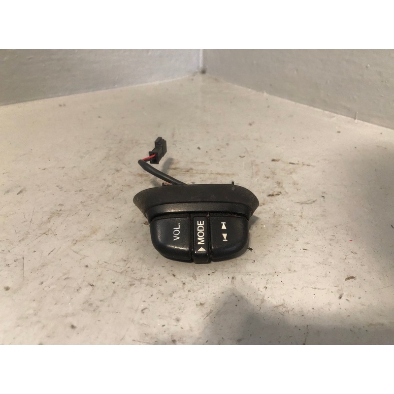 Discovery 2 Steering Wheel Stereo Audio Volume Control Land Rover 1998 to 2004