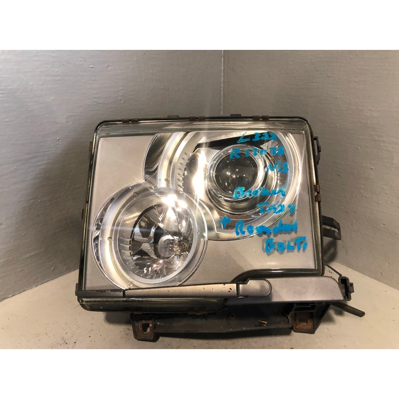 Range Rover L322 Headlight Xenon Near Side XBC000375 Head Lamp R17075