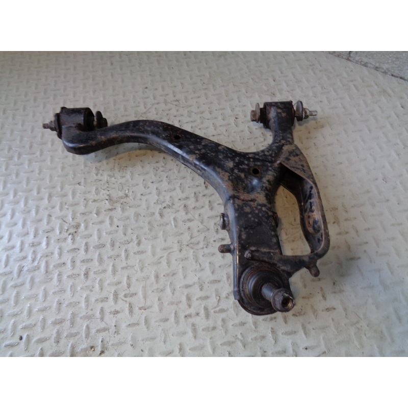 Discovery 3 Wishbone Control Arm Near Side Front Lower with Bolts Land Rover