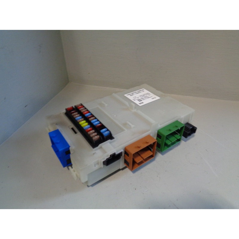 Freelander 2 2.2 TD4 Fuse Box Assembly 6G9T-14A073-LA Land Rover 2006 to 2015