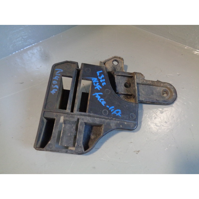 Range Rover L322 Bumper Support Bracket Near Side Front DPL500070 2006 to 2009