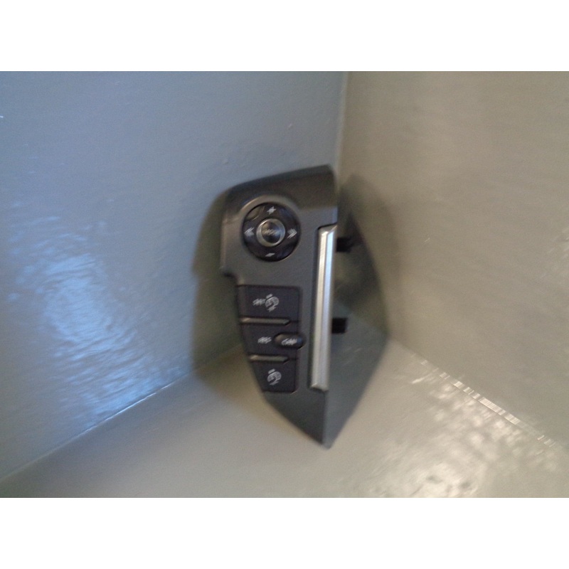 Discovery 4 Cruise Controls Steering Wheel AH22-13D767-BB Land Rover